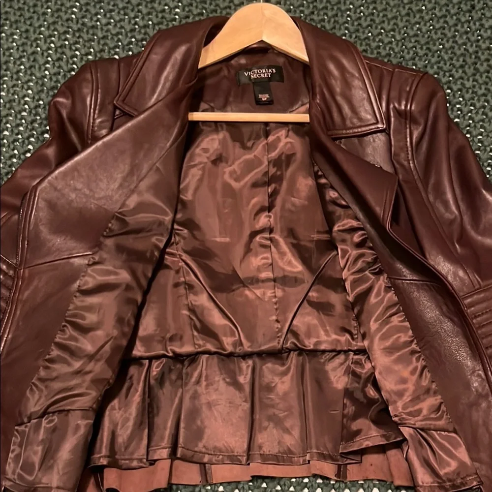 Rare Vintage Y2K Victoria's Secret Burgundy Leather Jacket - Picture 3 of 6